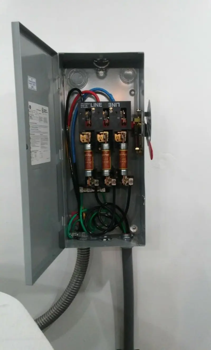 Three-phase disconnect switch installed for Smoke Detector Installation in Putnam Valley